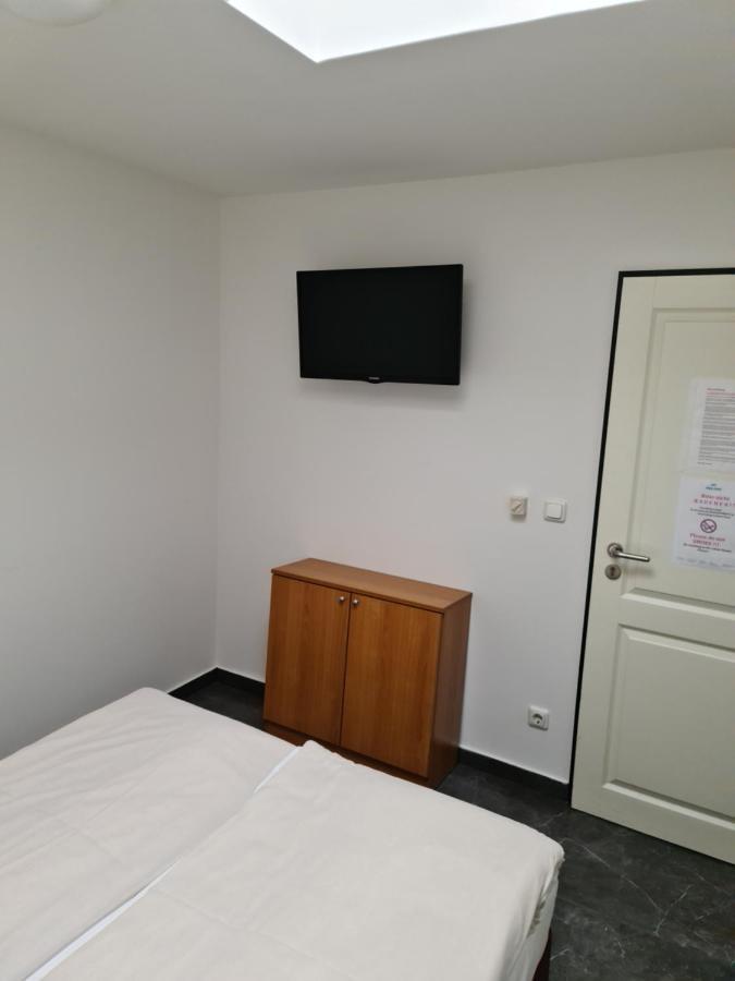 Shop 23 Bed & Breakfast